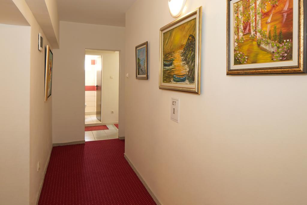Peshev Family Hotel Nesebar Exterior foto